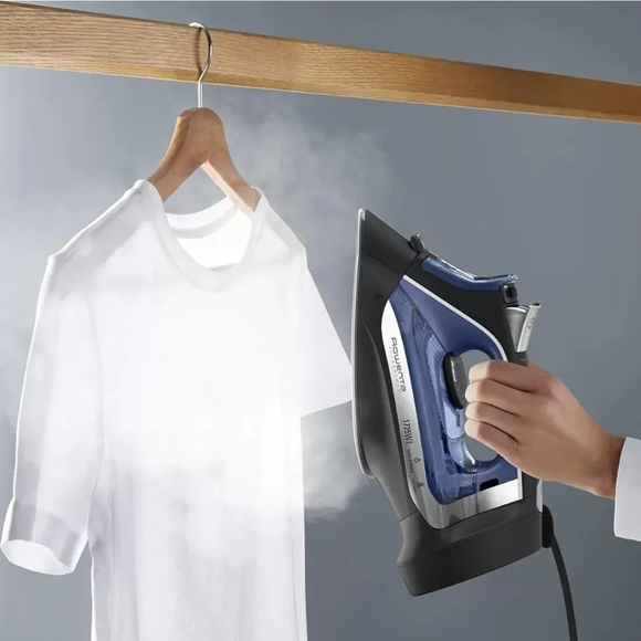 The Rowenta DW8350 1775 Watt Professional XL Ultimate +Steam Iron is a top-of-th - Picture 4 of 6